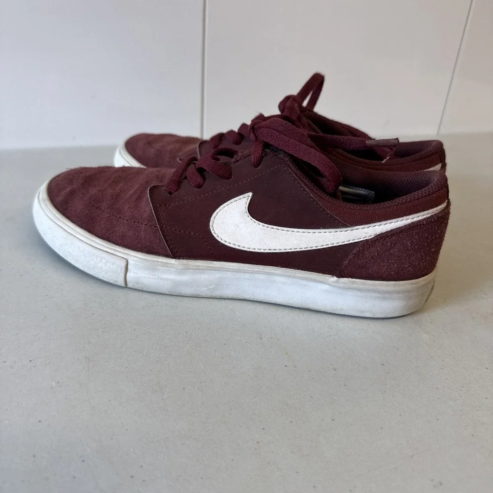 Nike Boys SB Portmore II Maroon Suede Skate Sneakers 905208-600 Size 4Y